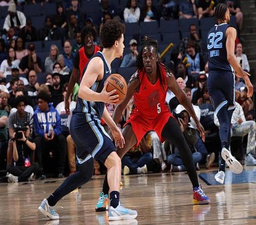 曼联硬碰曼,姆伯莫与齐,尔克泽携手,PP电子链接,PP电子官网地址,PP电子官方平台,PP电子入口站点